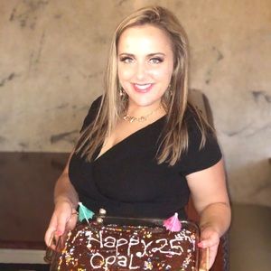 Meet your Posher, Opal